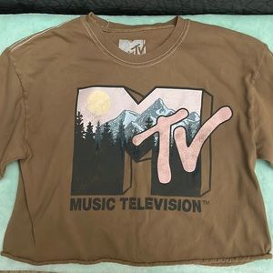cropped MTV t-shirt
